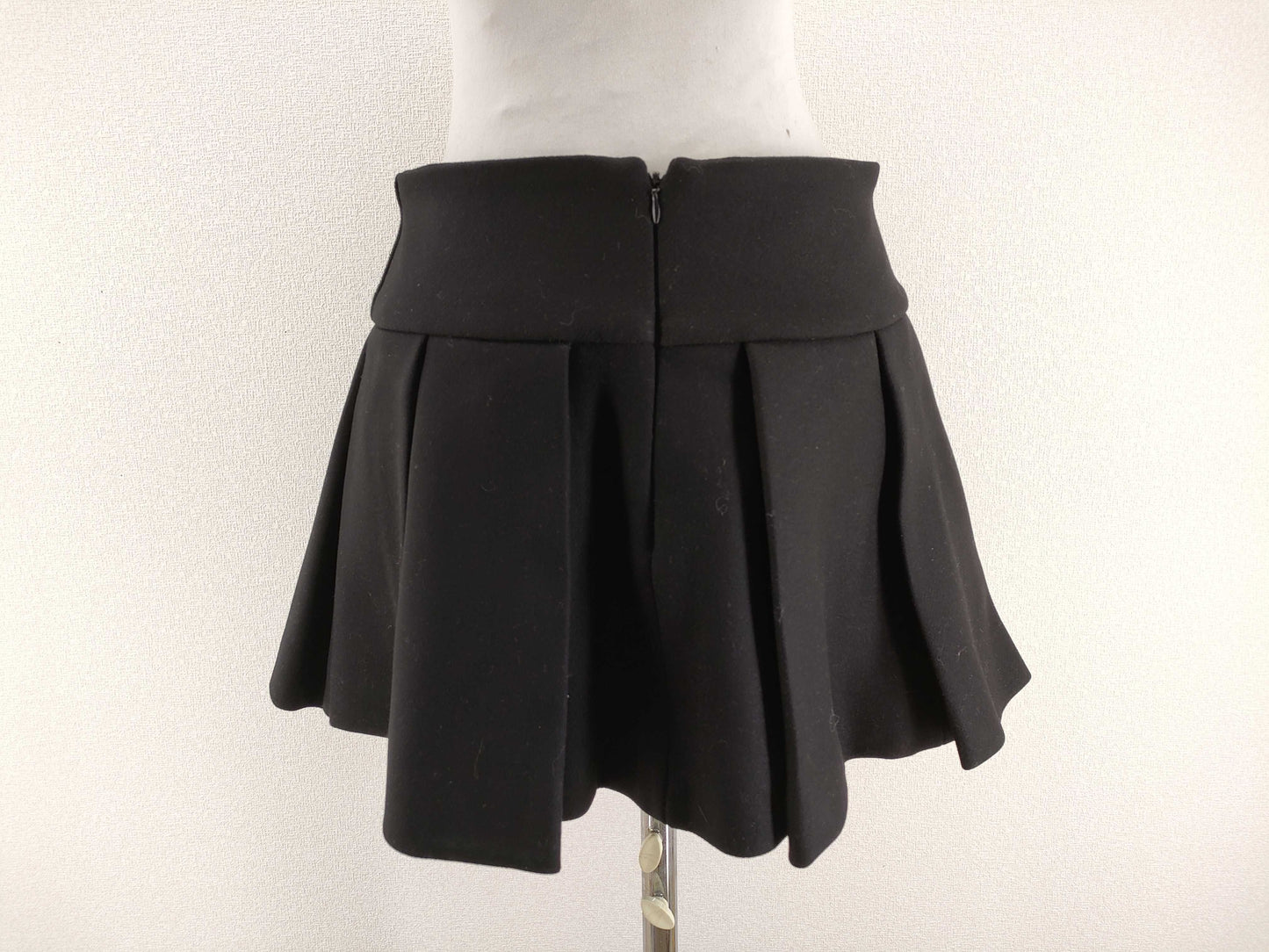 Patou Skirt, Size 36, Wool, Black Skirt