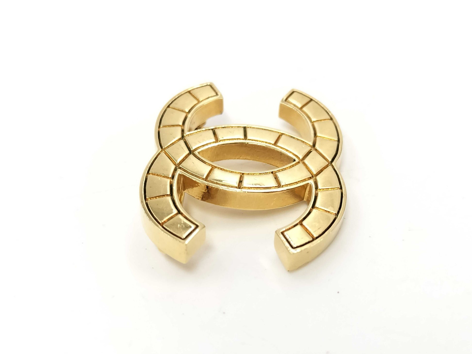 CHANEL brooch