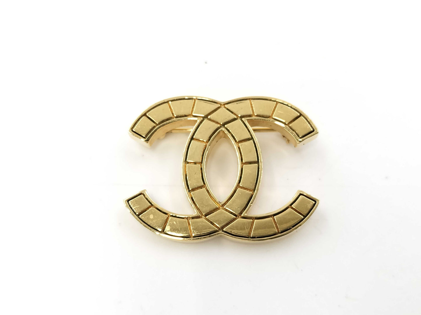 CHANEL brooch