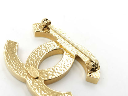 CHANEL brooch