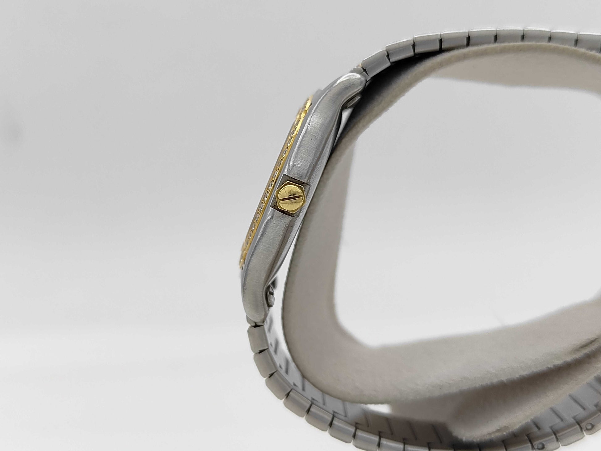 12670822 181930X Quartz Women's Watch