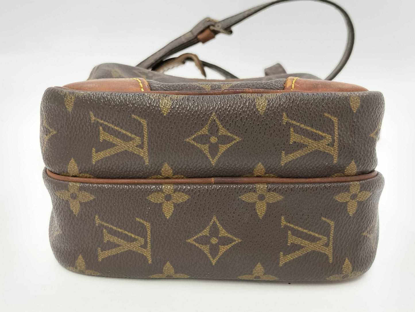LOUIS VUITTON Shoulder Bag Bag