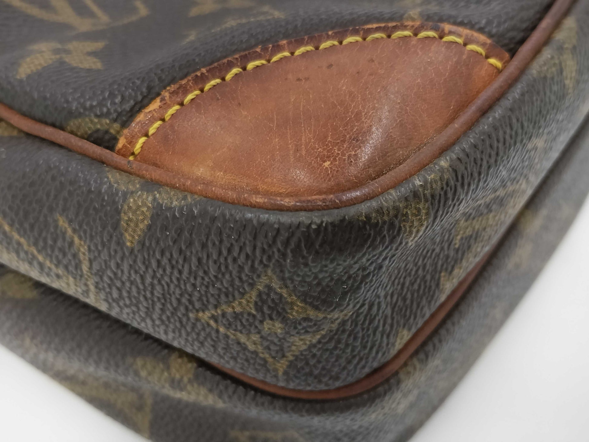 LOUIS VUITTON Shoulder Bag Bag