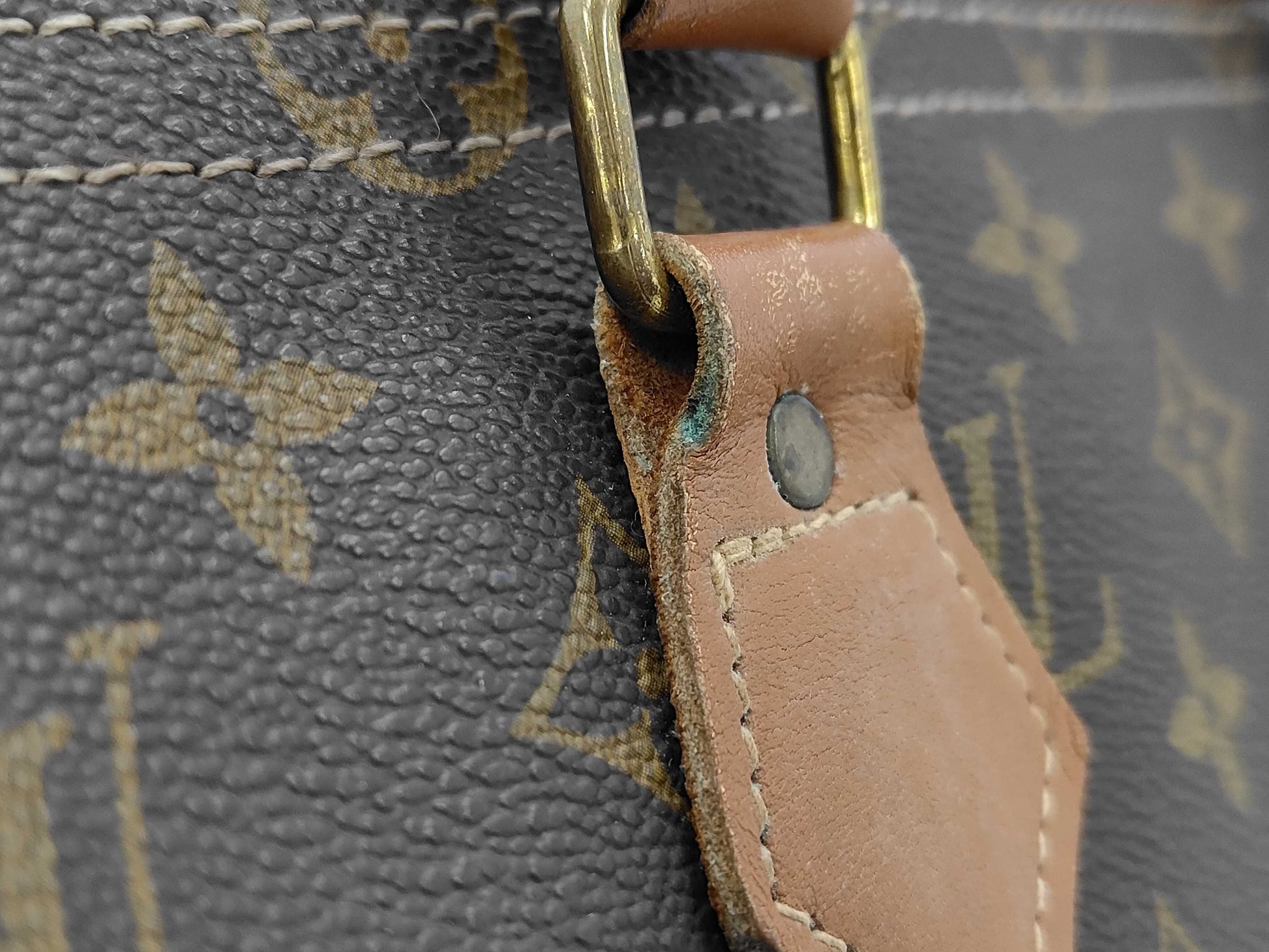 LOUIS VUITTON handbag