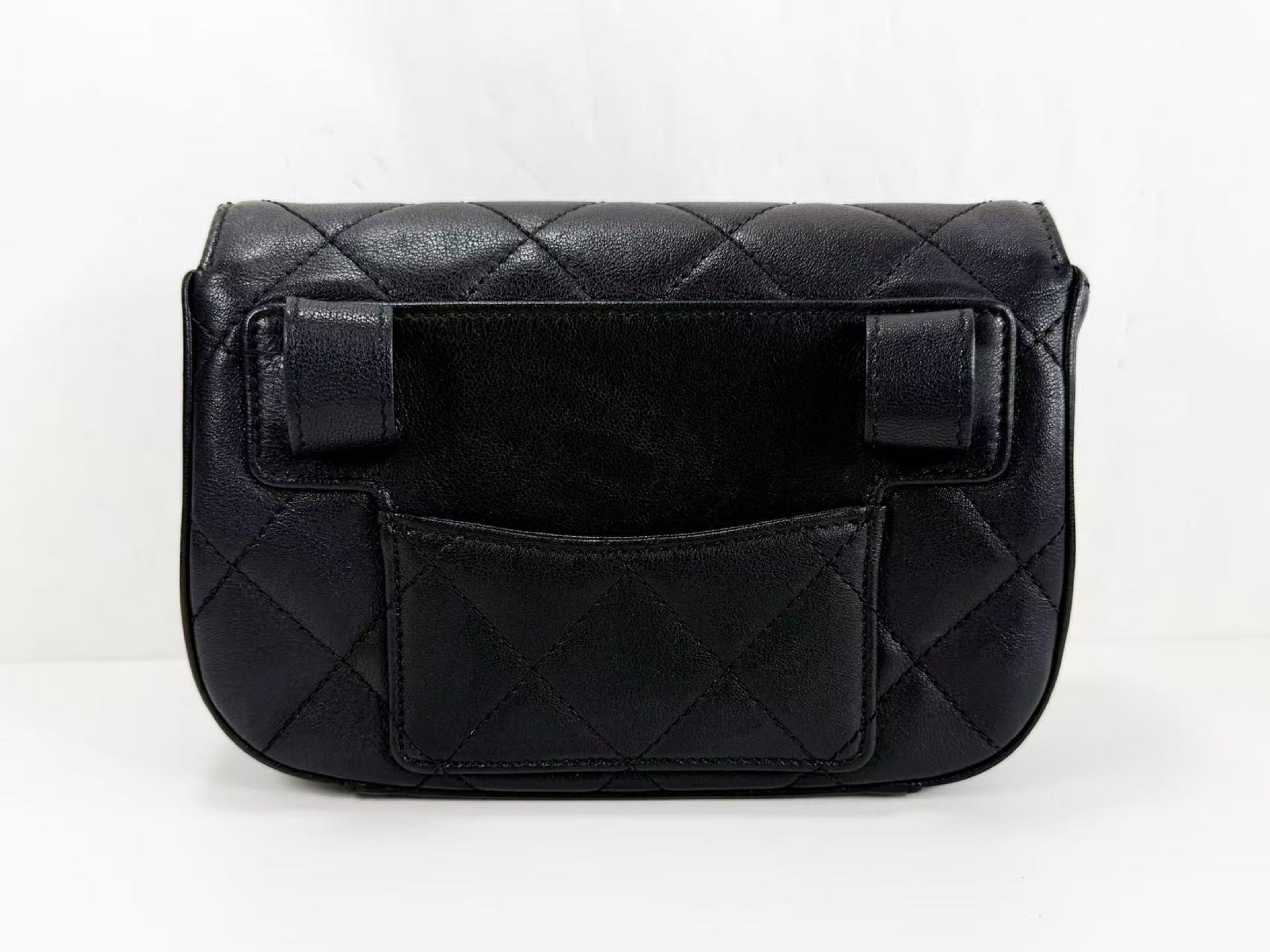 CHANEL Black Matelasse 19 Flap Waist Pouch, 18.5cm Wide, Approx. 28 Series, with Vintage G Hardware and Strap, 28405039