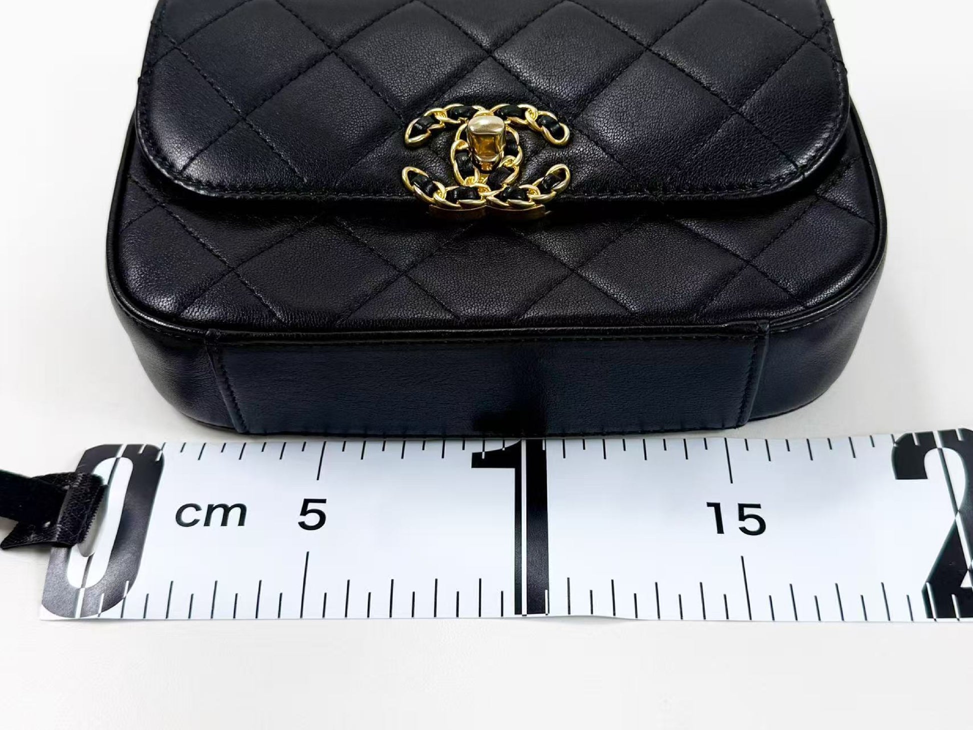 CHANEL Black Matelasse 19 Flap Waist Pouch, 18.5cm Wide, Approx. 28 Series, with Vintage G Hardware and Strap, 28405039