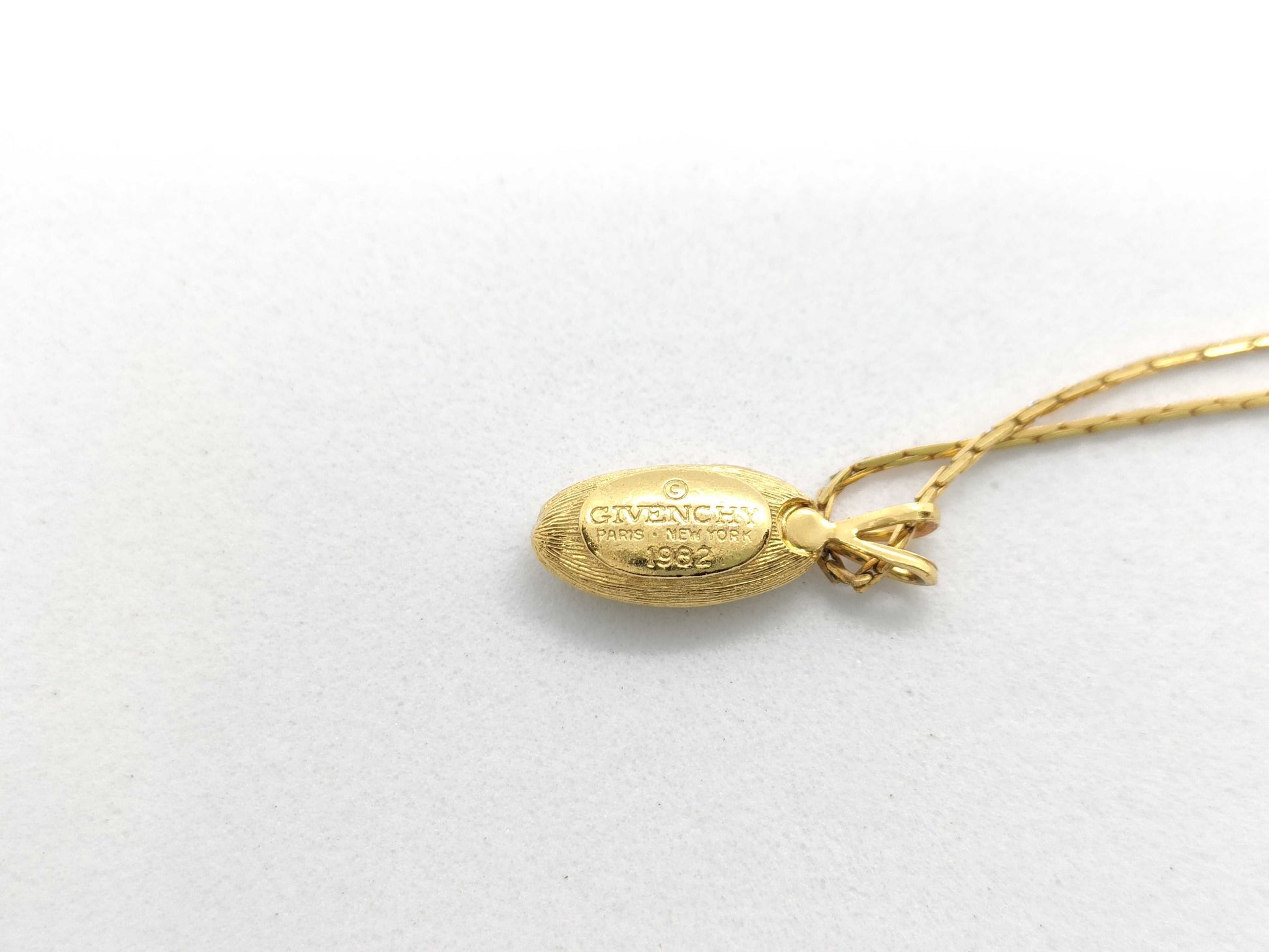 GIVENCHY Givenchy Necklace Necklace