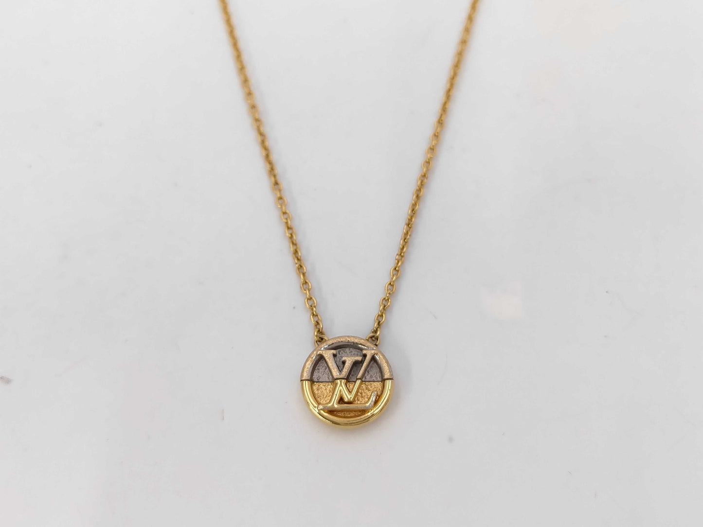 LOUIS VUITTON Louis Vuitton Pendant Necklace Collier LtoV M69643 Necklace