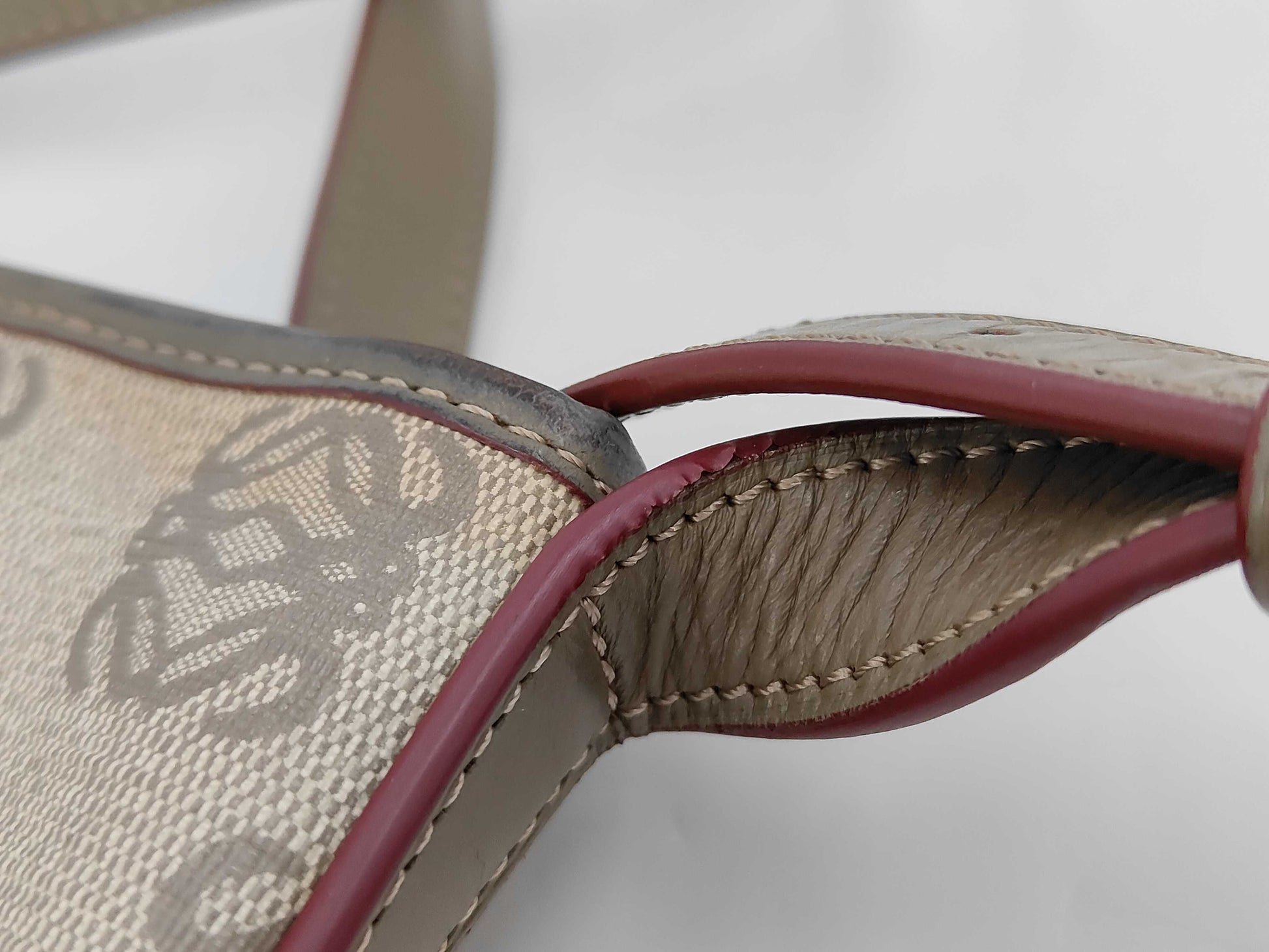 LOEWE LOEWE Anagram Shoulder Bag Shoulder Bag