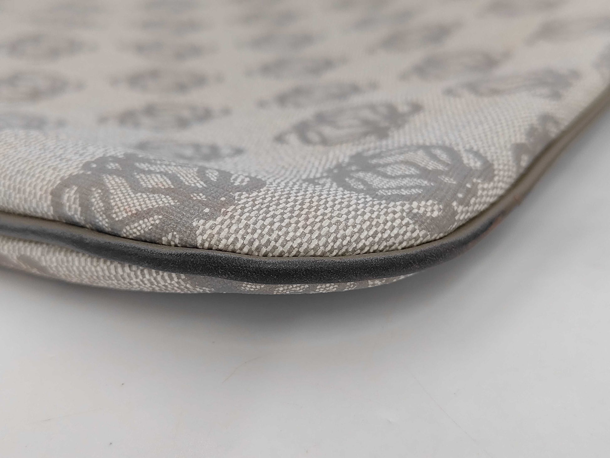 LOEWE LOEWE Anagram Shoulder Bag Shoulder Bag