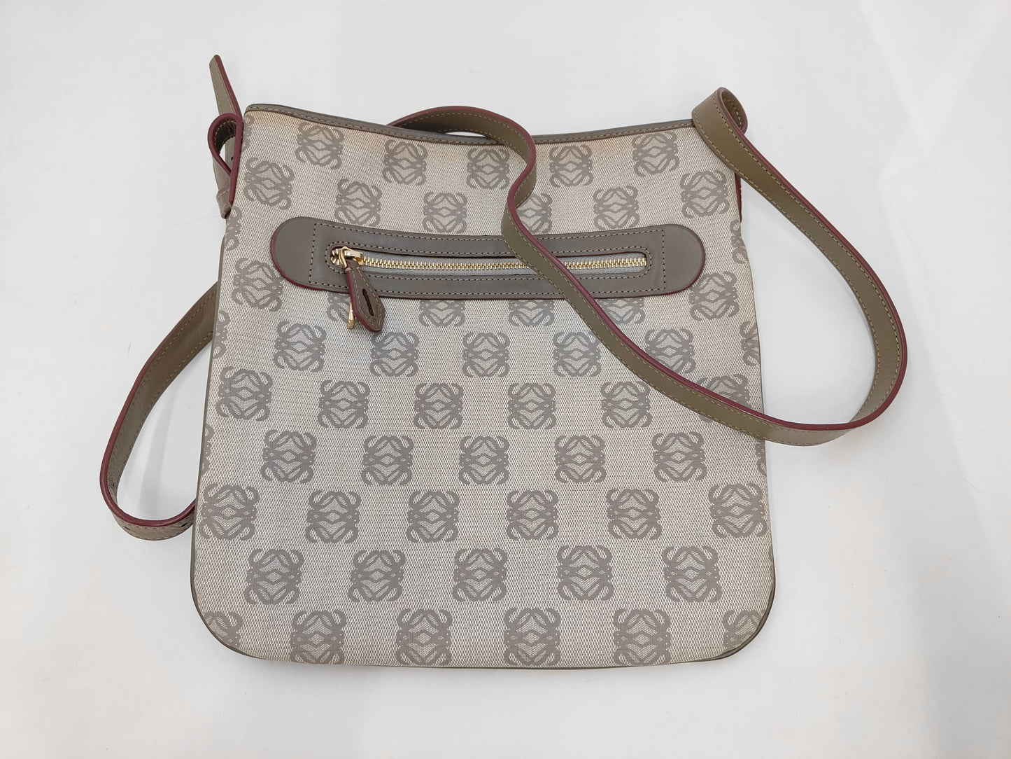 LOEWE LOEWE Anagram Shoulder Bag Shoulder Bag