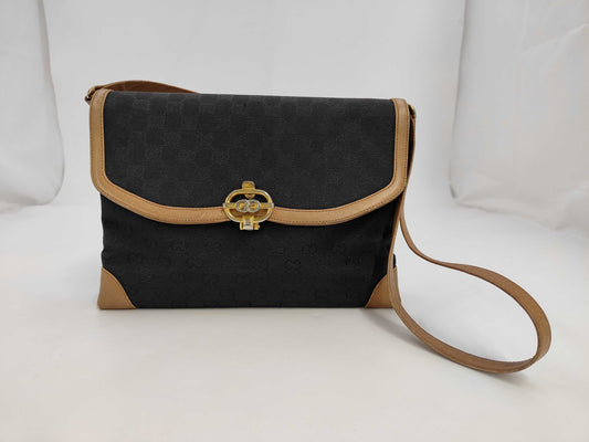 GUCCI GUCCI GG Canvas Shoulder Bag Bag