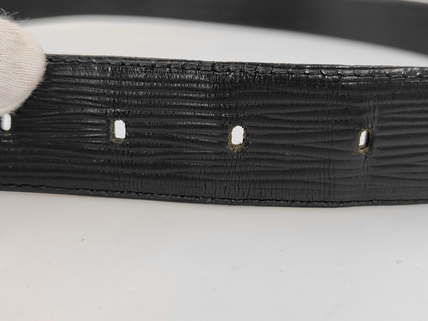LOUIS VUITTON Epi Santur Classic Belt