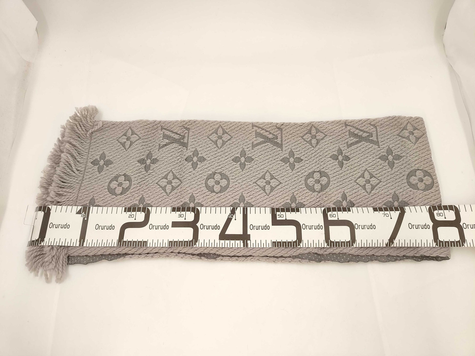 LOUIS VUITTON Echarpe Logomania Scarf