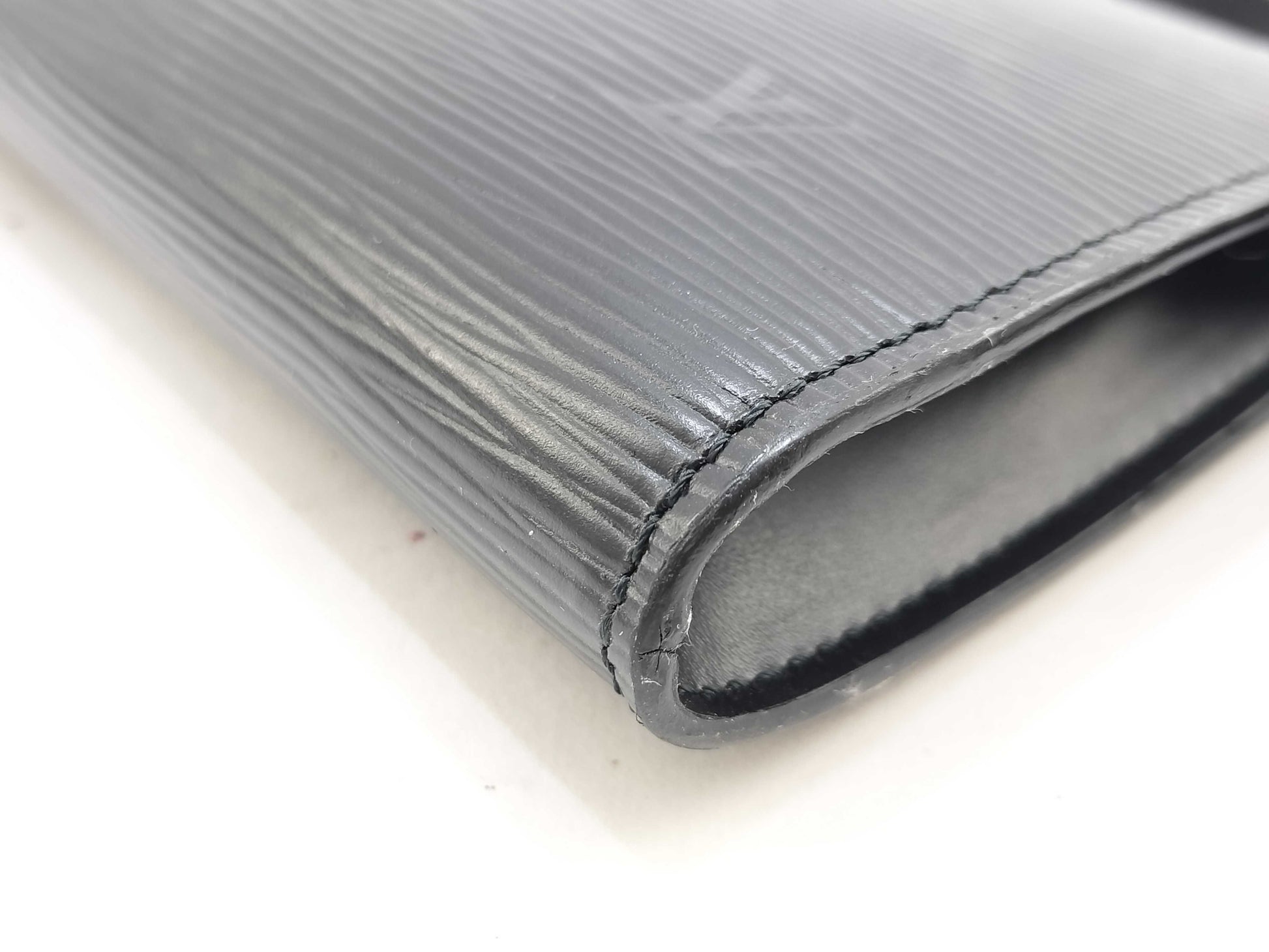 LOUIS VUITTON Epi Pochette Accessoires Black Pouch