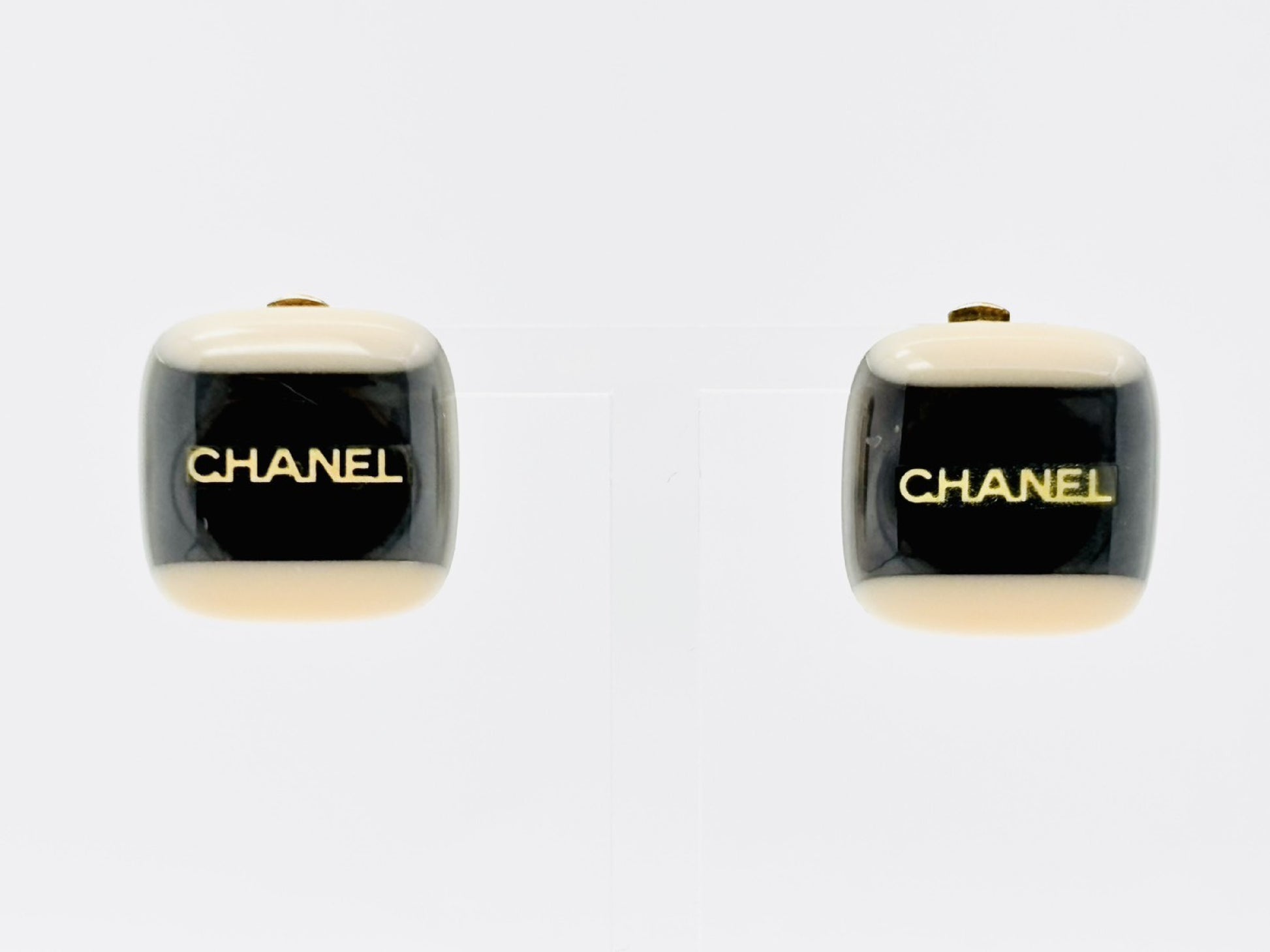 CHANEL Logo Square Earrings 01A Resin Black x Beige Earrings