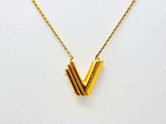 LOUIS VUITTON M61077 LV&ME V Necklace LE0189 Gold Necklace