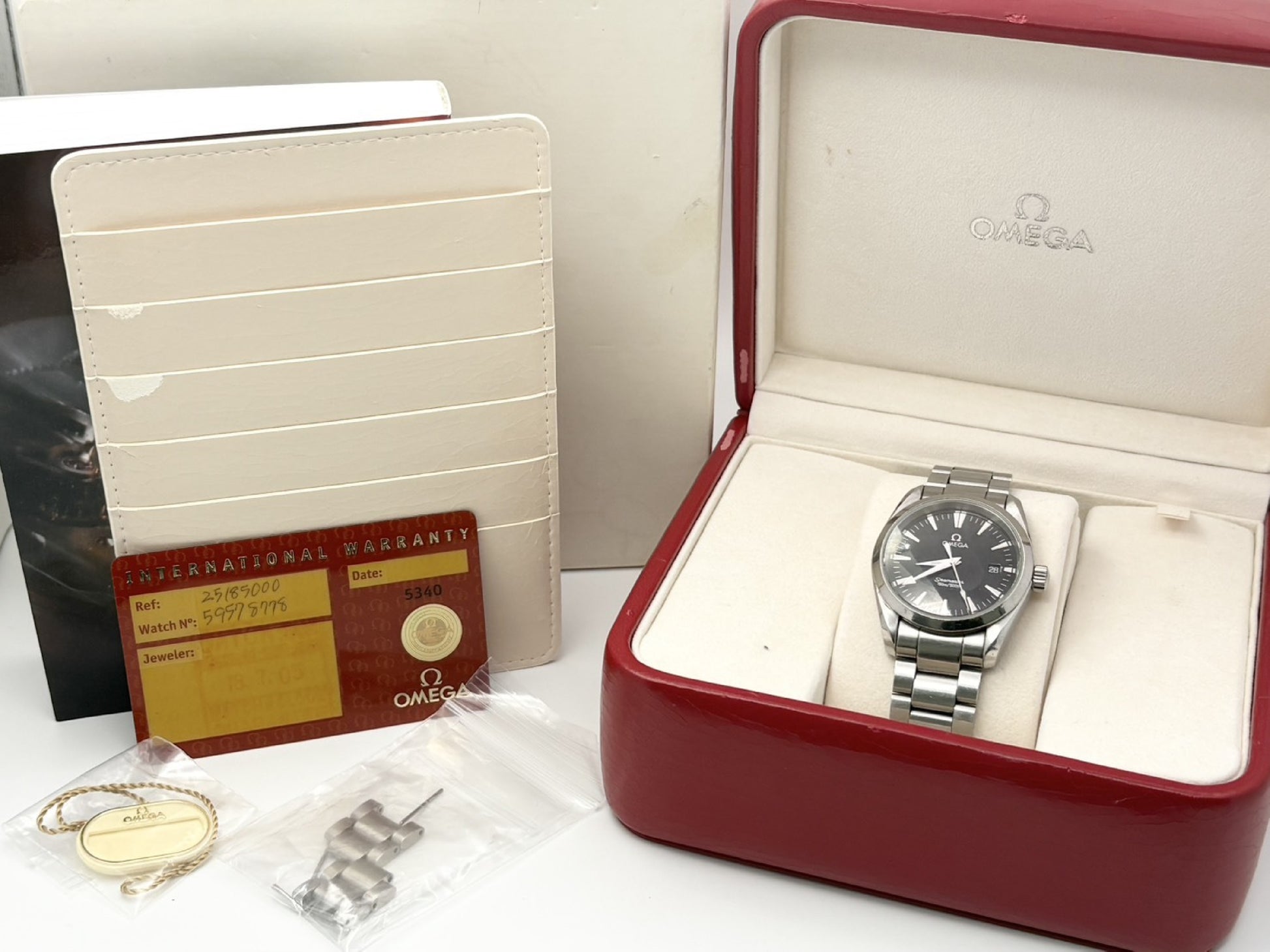 OMEGA 2518.50 59578778 Quartz Men's Watch