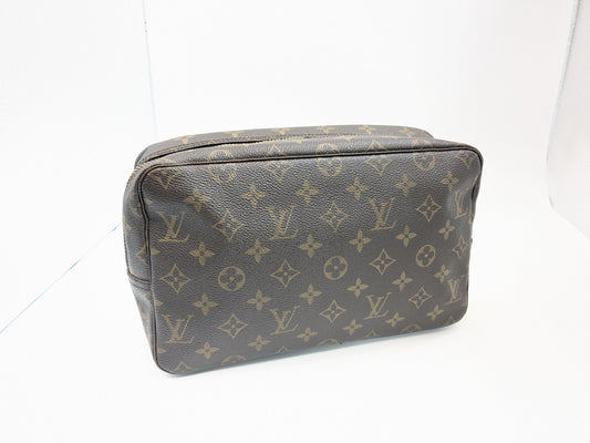 LOUIS VUITTON M47522 Monogram Truss Toilette 28 Pouch