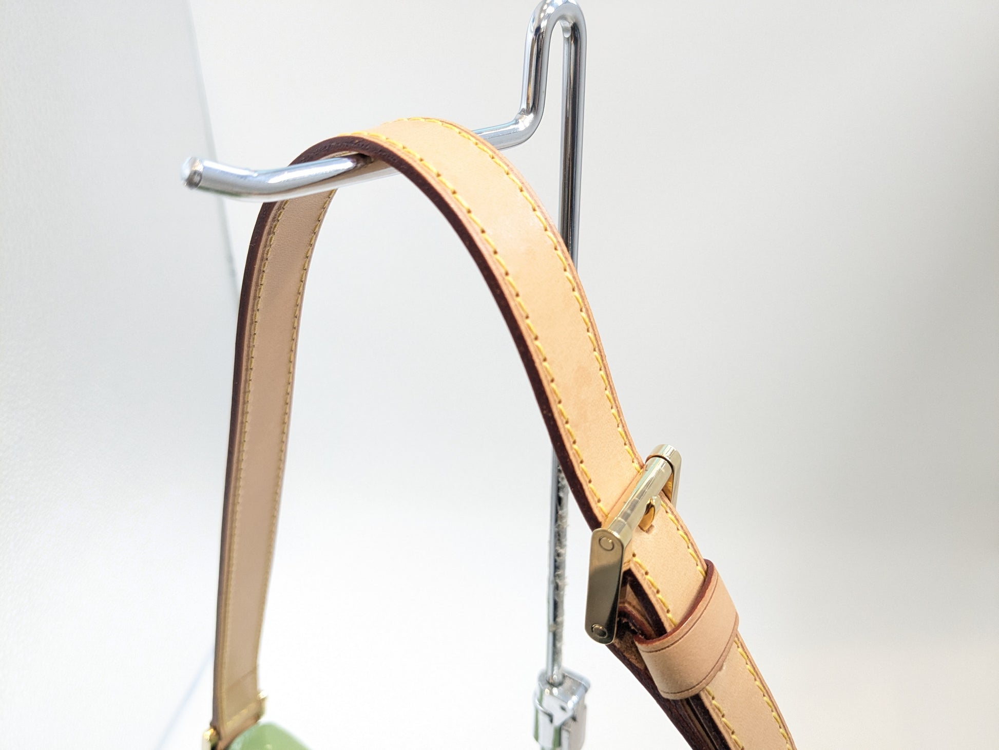 LOUIS VUITTON M91009 Vernis Thompson Street Blue Shoulder Bag BA0978