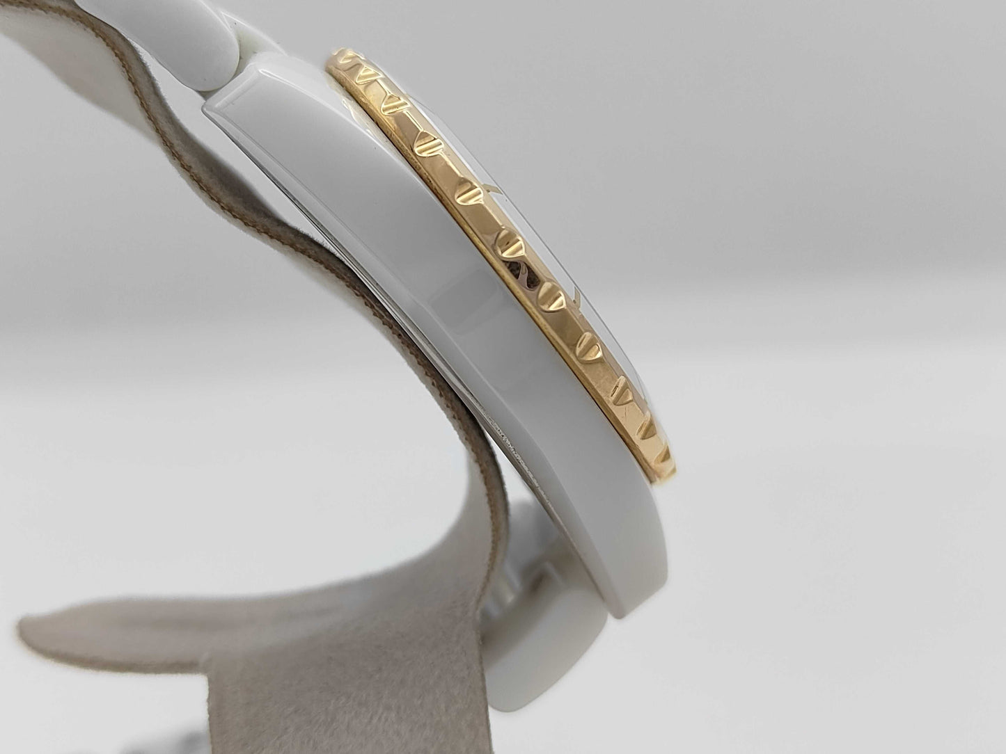 CHANEL J12 H2180 OR94241 Quartz Men's Watch