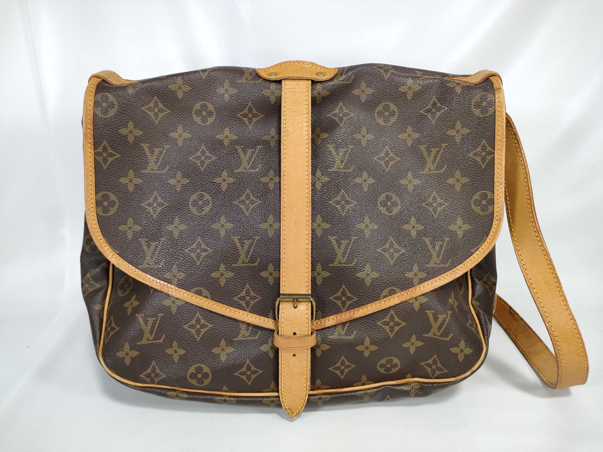 LOUIS VUITTON Monogram Saumur 30 Shoulder Bag 8907VI