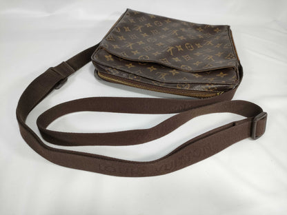 LOUIS VUITTON Monogram Trotter Bobur AR1120 Shoulder Bag