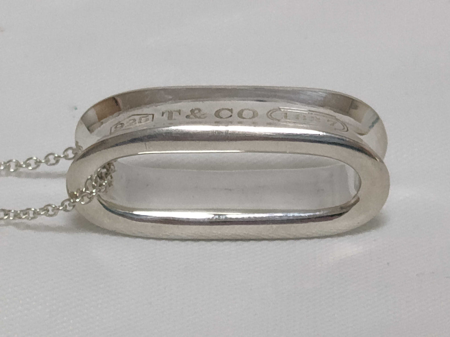 Tiffany & Co. 1837 Narrow Oval Loop 925 Silver Necklace