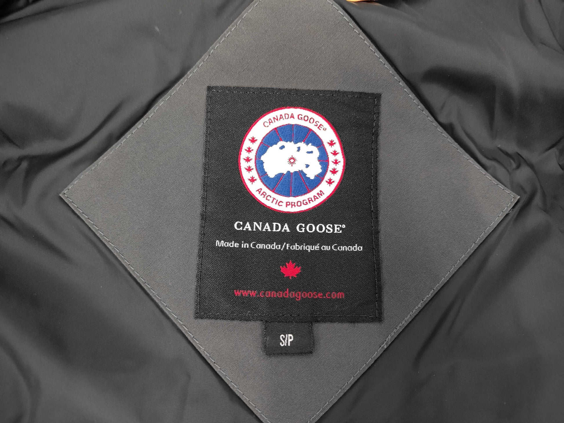 Canada Goose 4550M Down Jacket, Size S