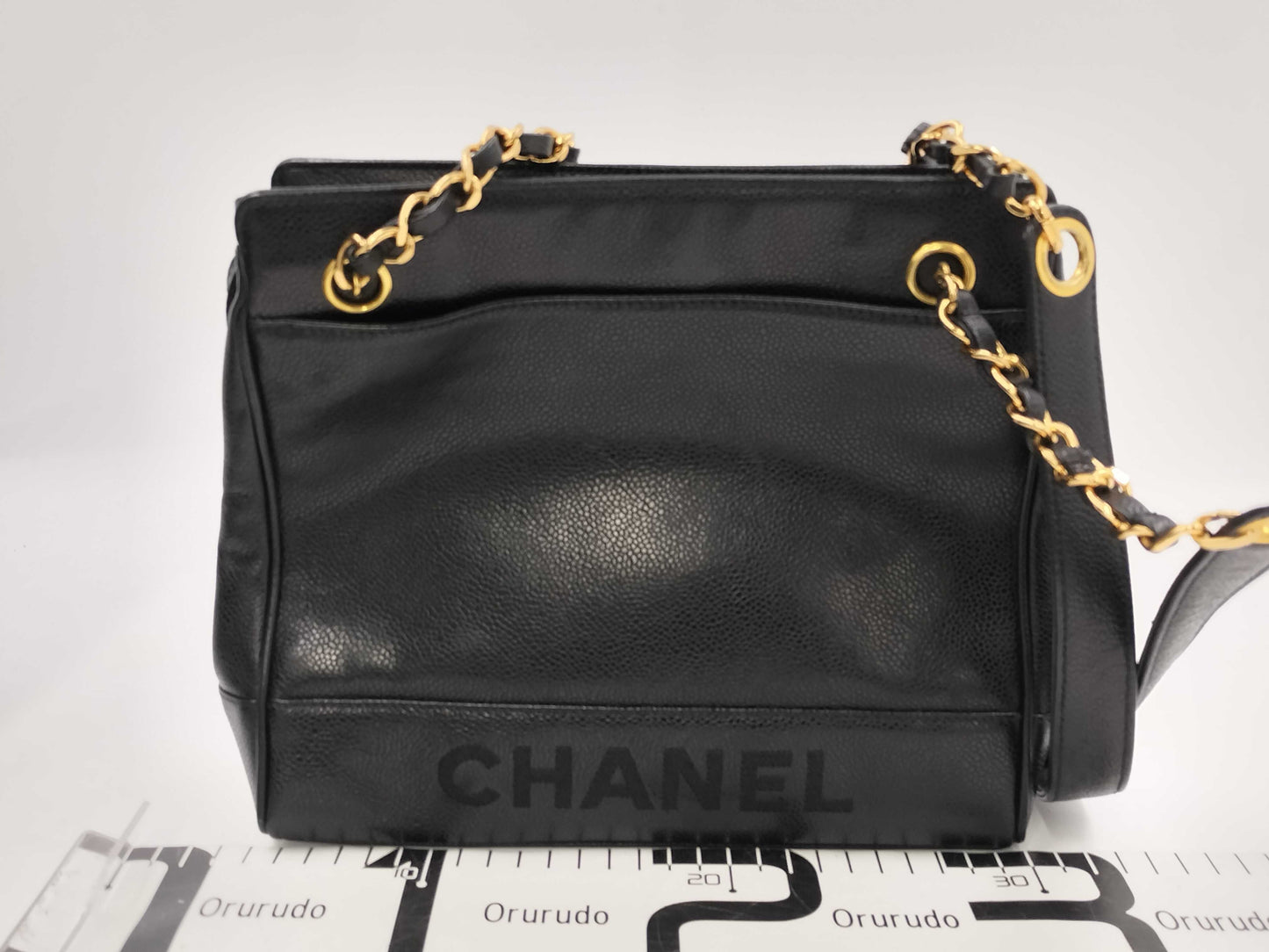 CHANEL shoulder bag