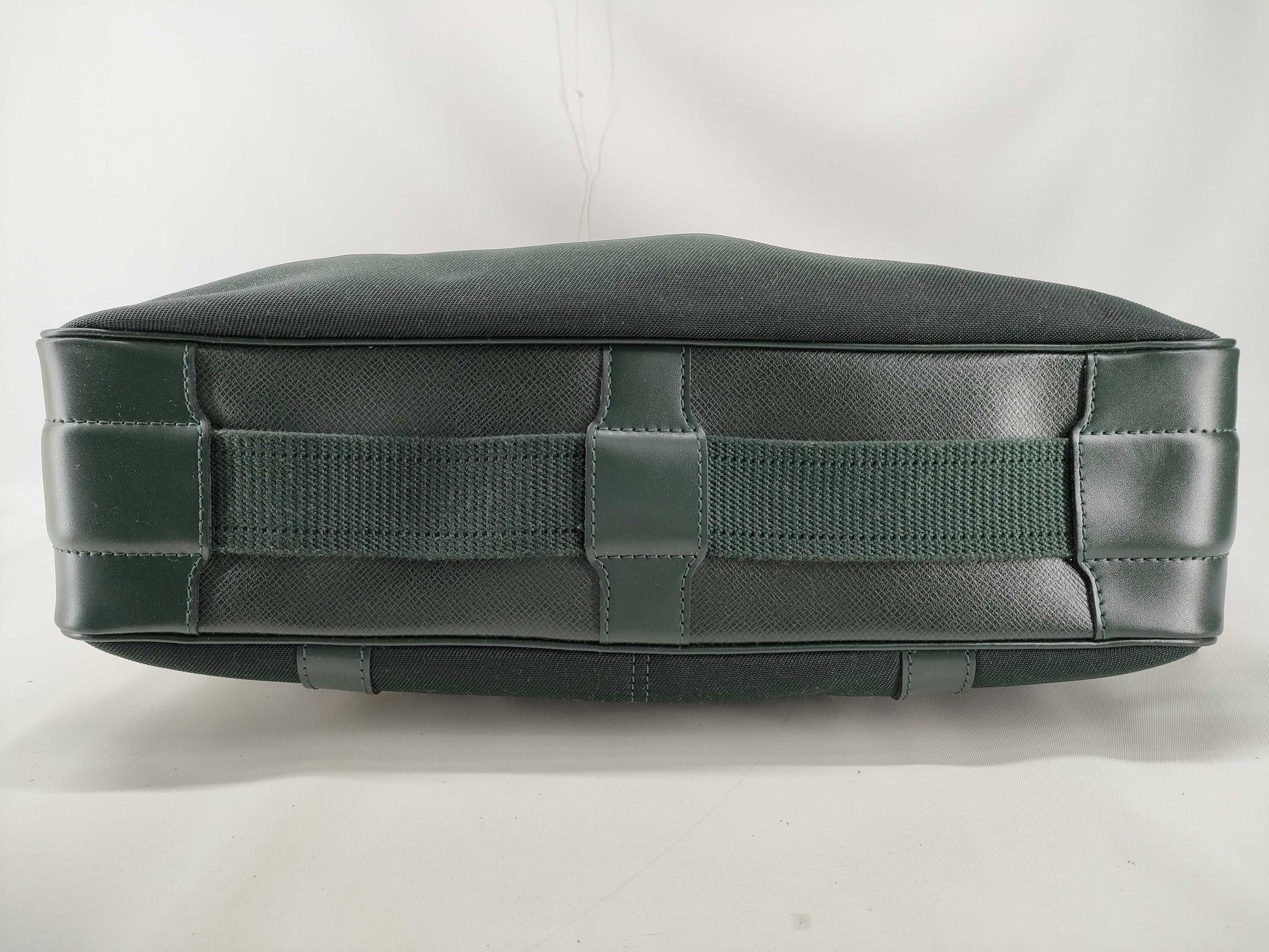 LOUIS VUITTON Taiga LV Taiga Del Sue Messenger Bag Shoulder Bag