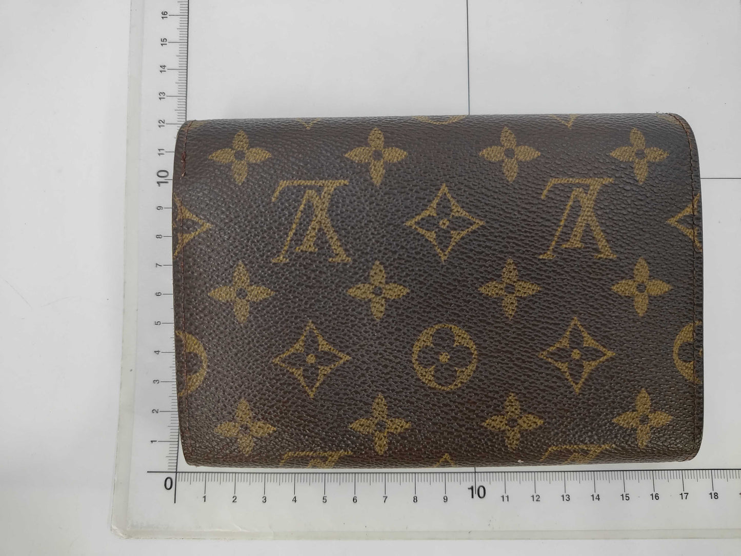 LOUIS VUITTON Monogram Tri-fold Wallet