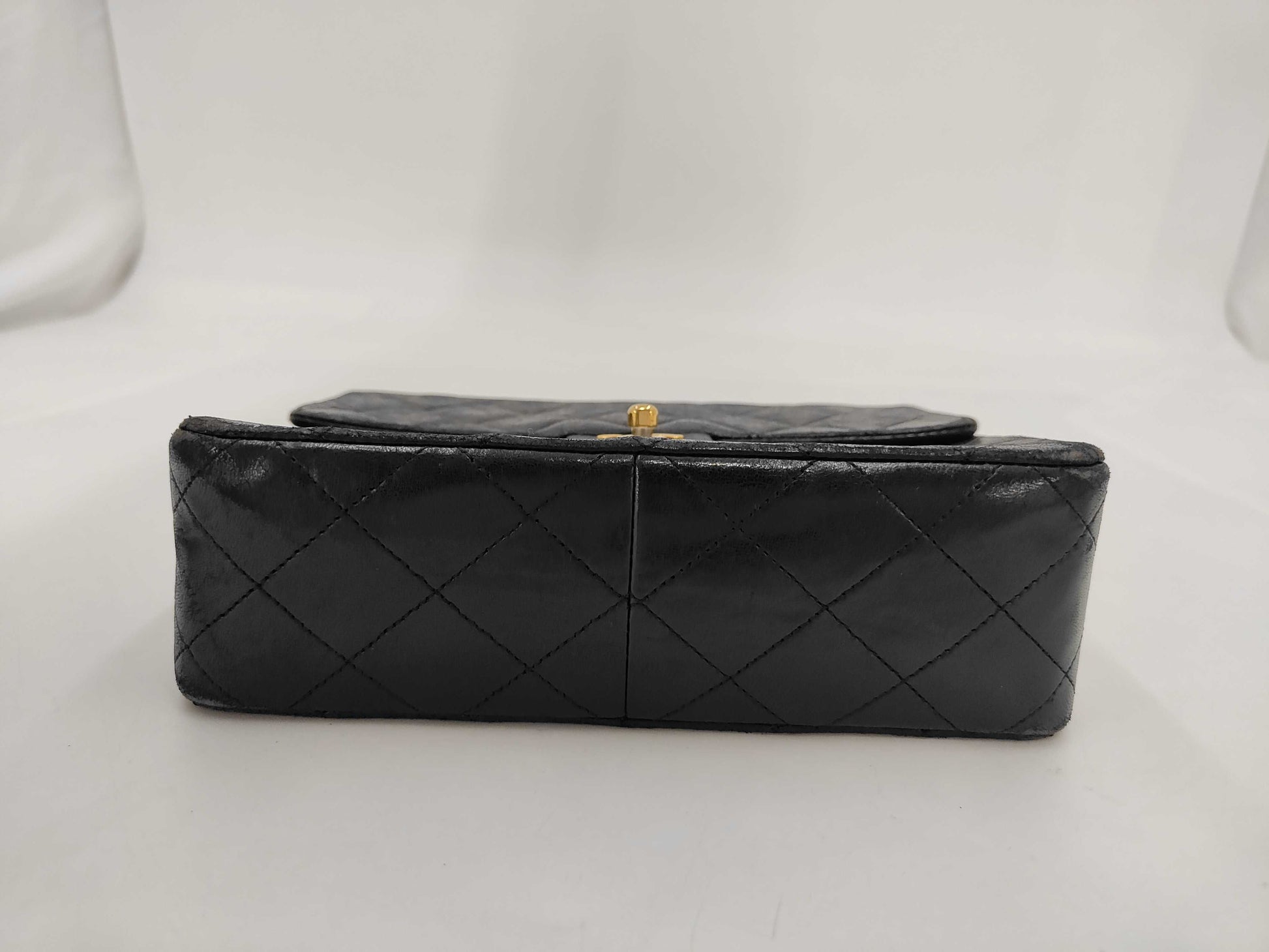 CHANEL CHANEL Matelasse 20 Lambskin Shoulder Bag