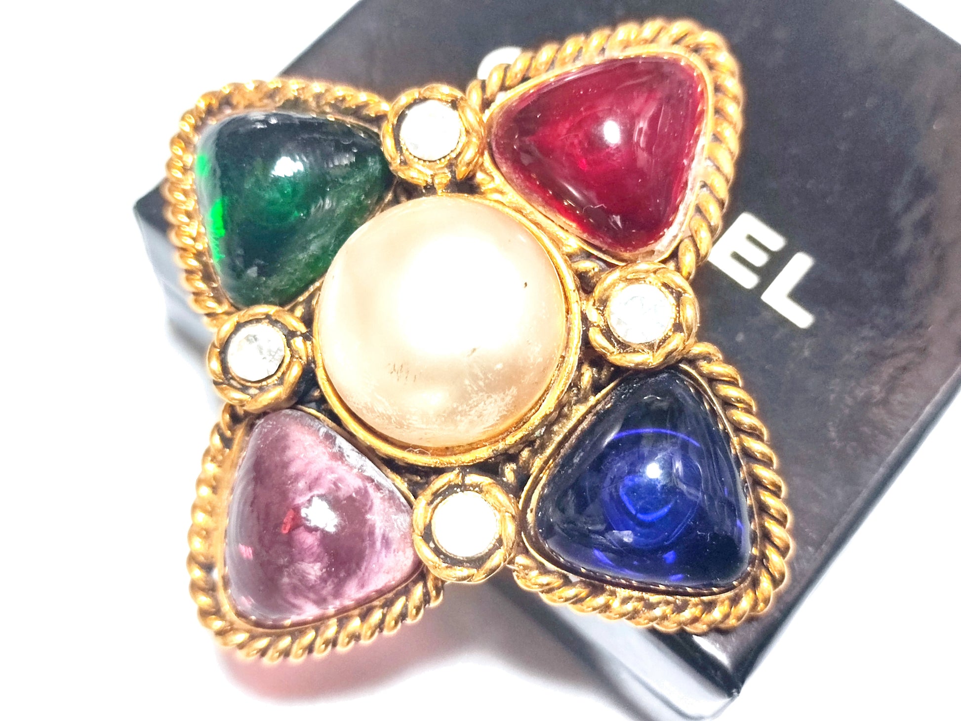 CHANEL Gripoir Rhinestone Pearl 23 Brooch