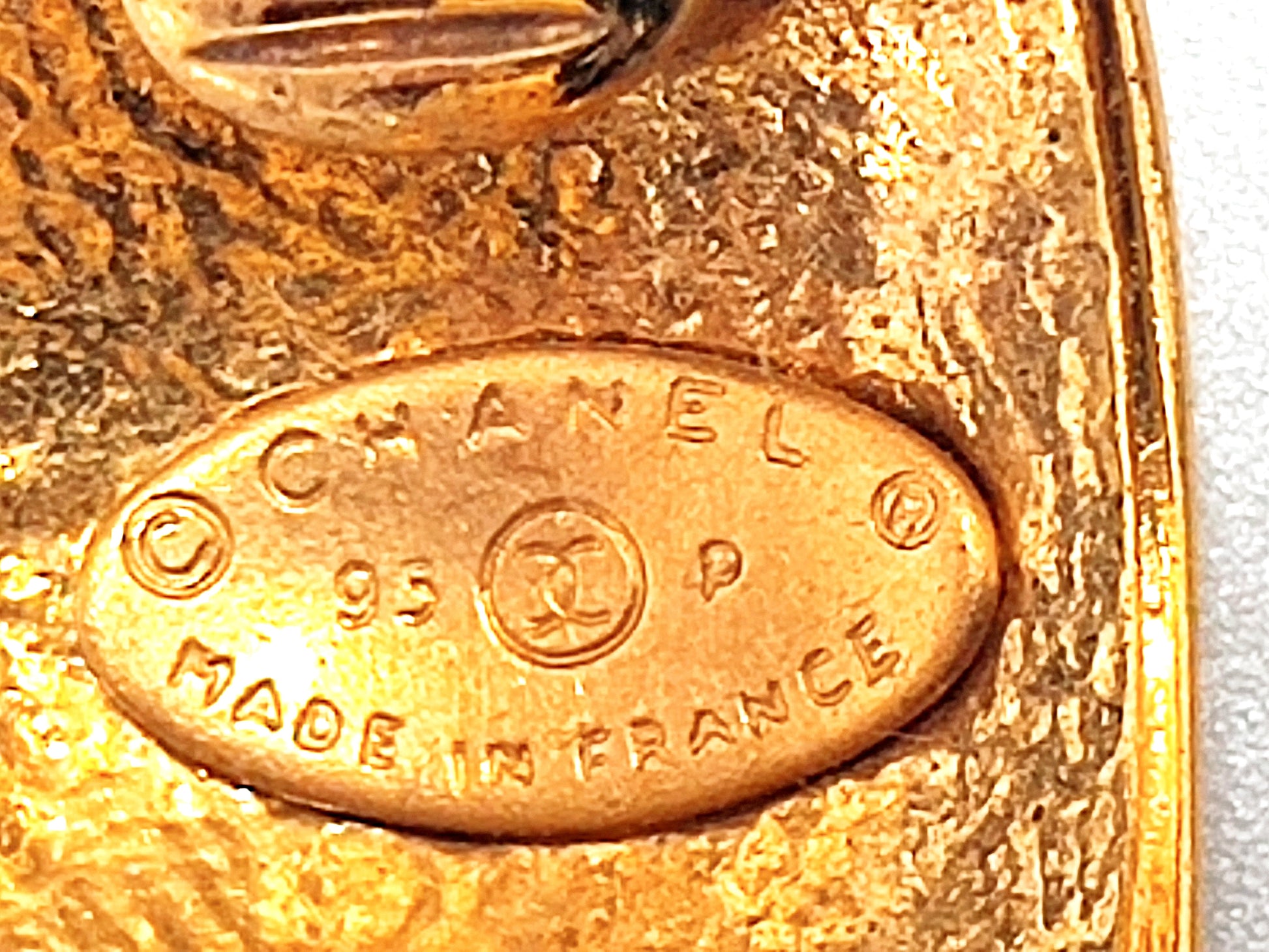 CHANEL Coco Mark Tortoiseshell Swing 95P Earrings