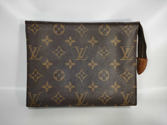 LOUIS VUITTON Monogram Louis Vuitton Poche Toilette 19 Monogram Pouch M47544