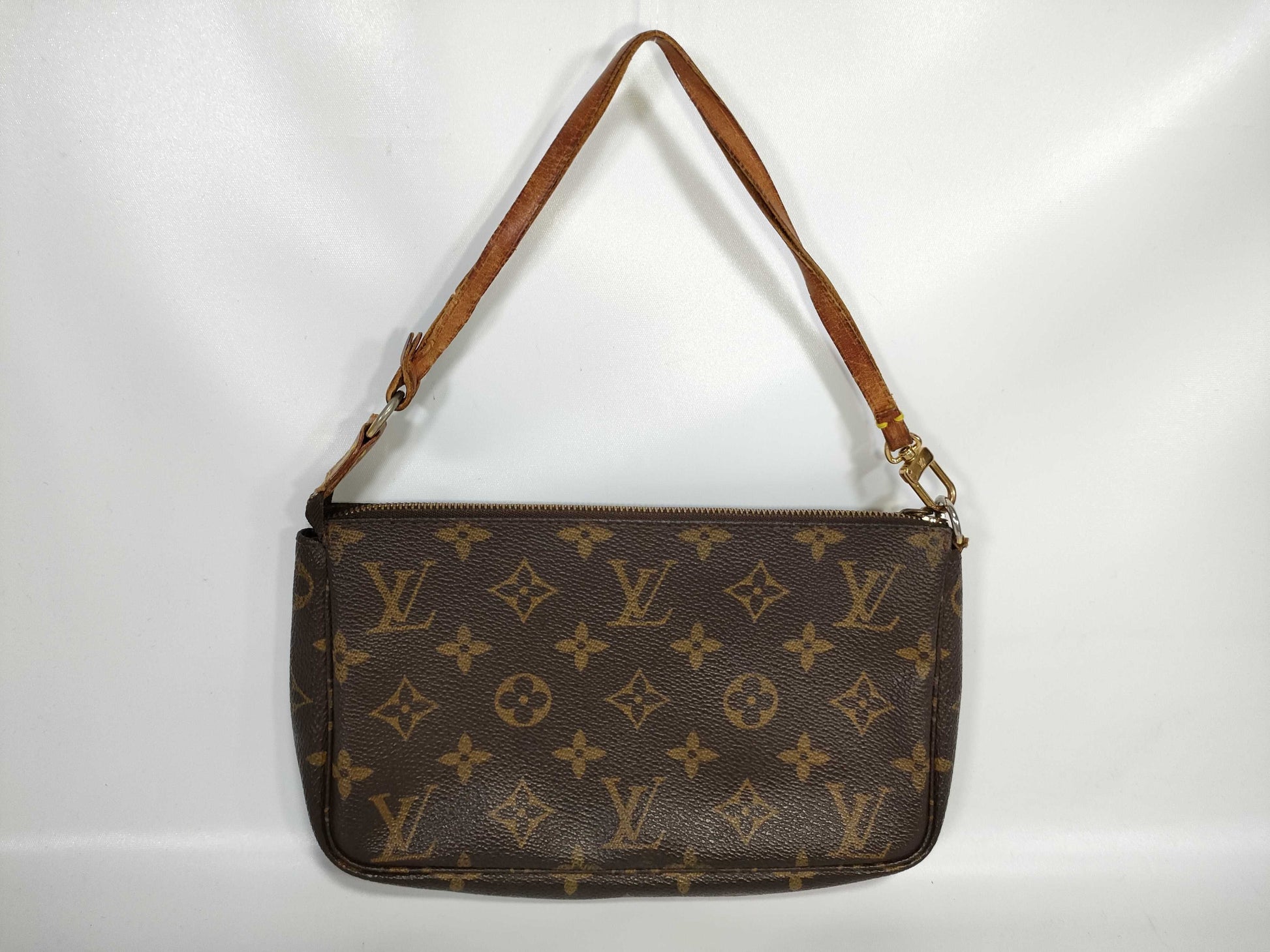 LOUIS VUITTON Monogram Louis Vuitton Pochette Accessoires Monogram M51980 Pouch