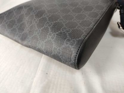 GUCCI GG Supreme Shoulder Bag A Shoulder Bag