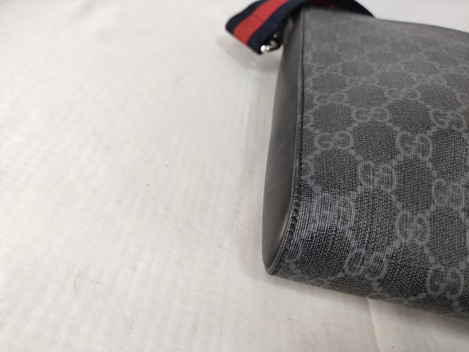 GUCCI GG Supreme Shoulder Bag A Shoulder Bag