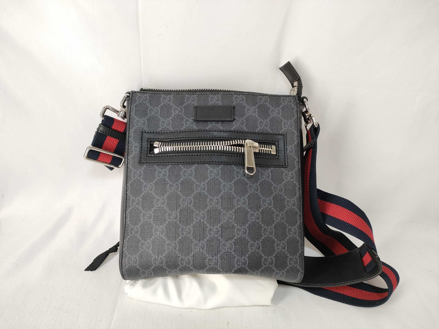 GUCCI GG Supreme Shoulder Bag A Shoulder Bag