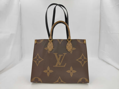 LOUIS VUITTON Monogram Giant on the Go MM Tote Bag