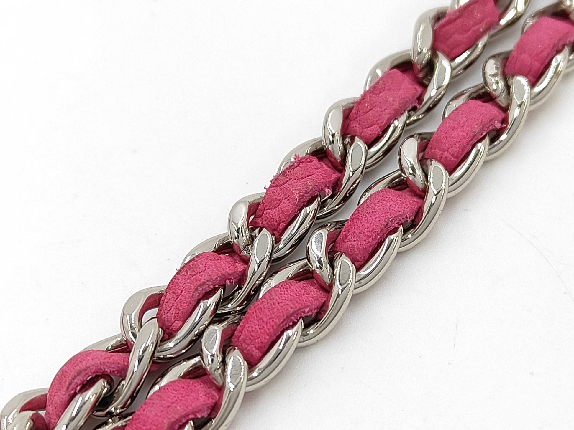 CHANEL Caviar Skin Chain Wallet Shoulder Bag