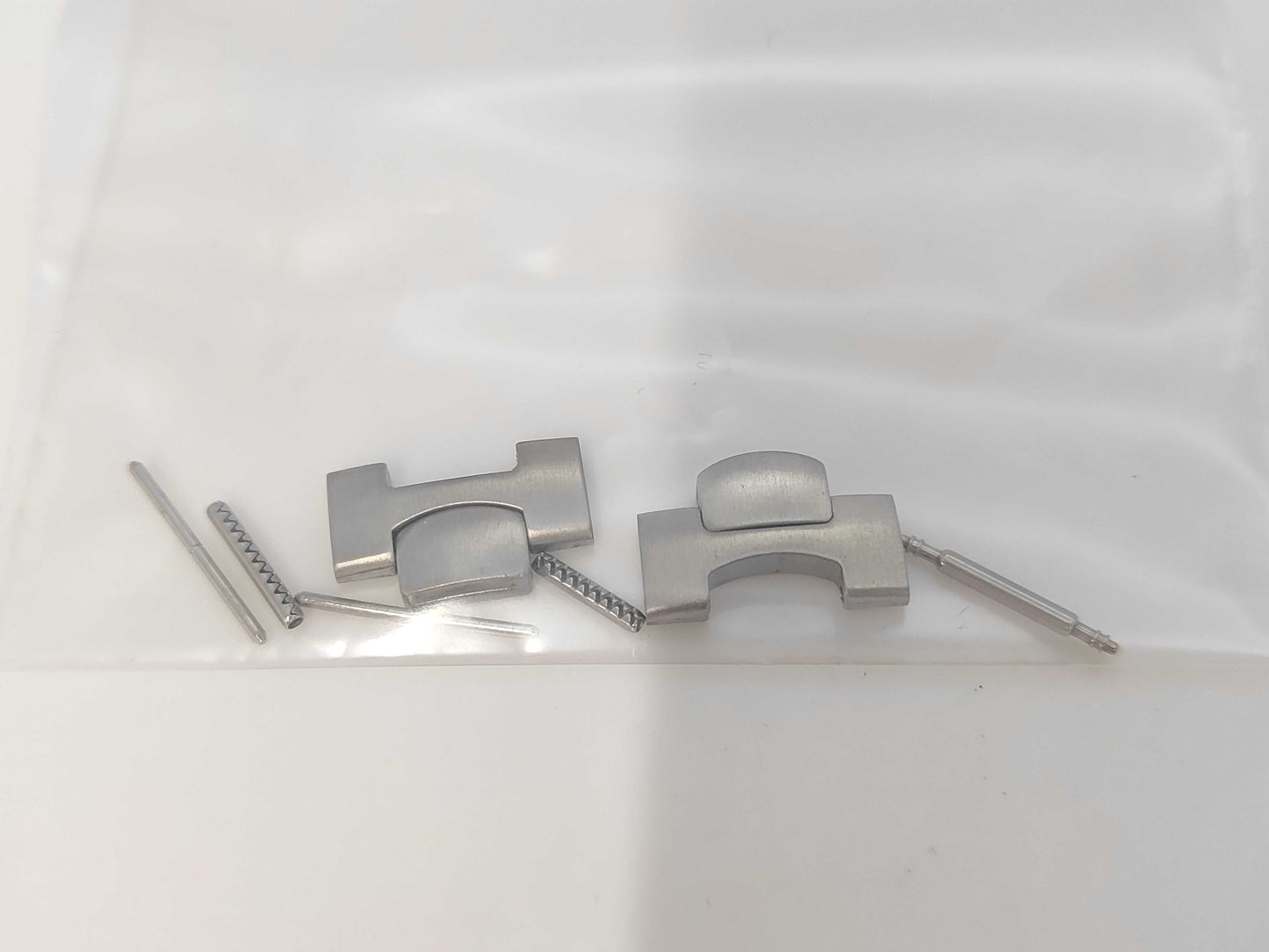 OMEGA Polaris Link Unisex