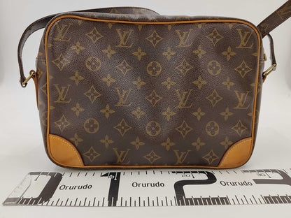 LOUIS VUITTON LOUIS VUITTON Monogram Nile Shoulder Bag