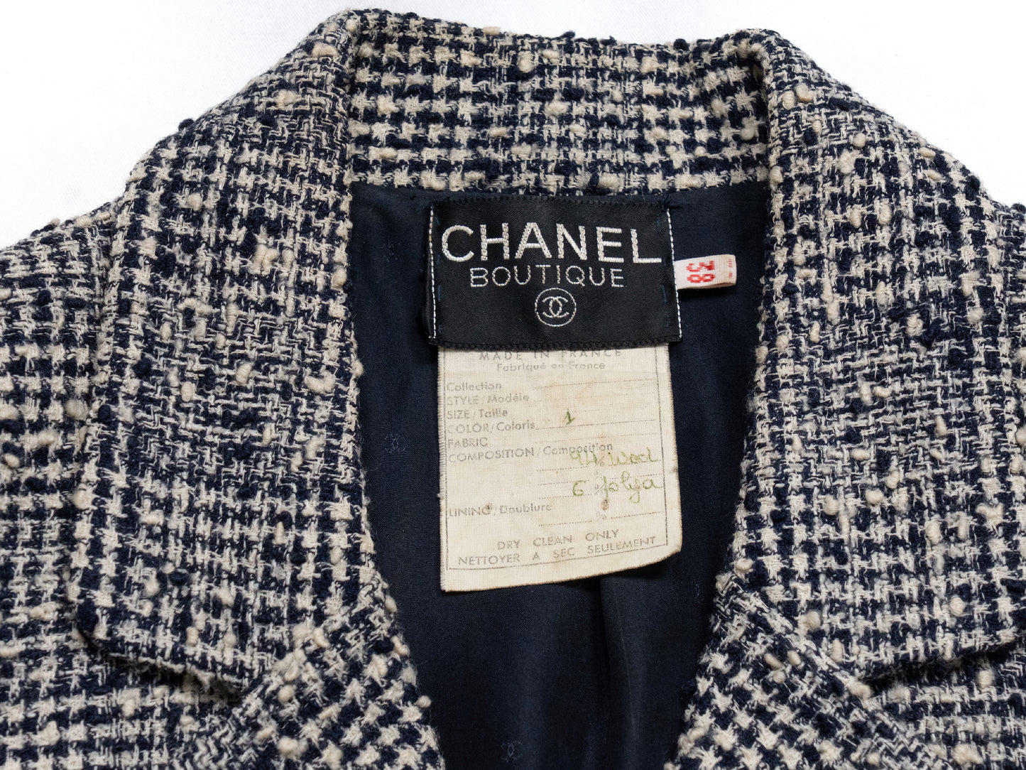 CHANEL 1988 Spring/Summer Runway Mademoiselle Button Tweed Coat
