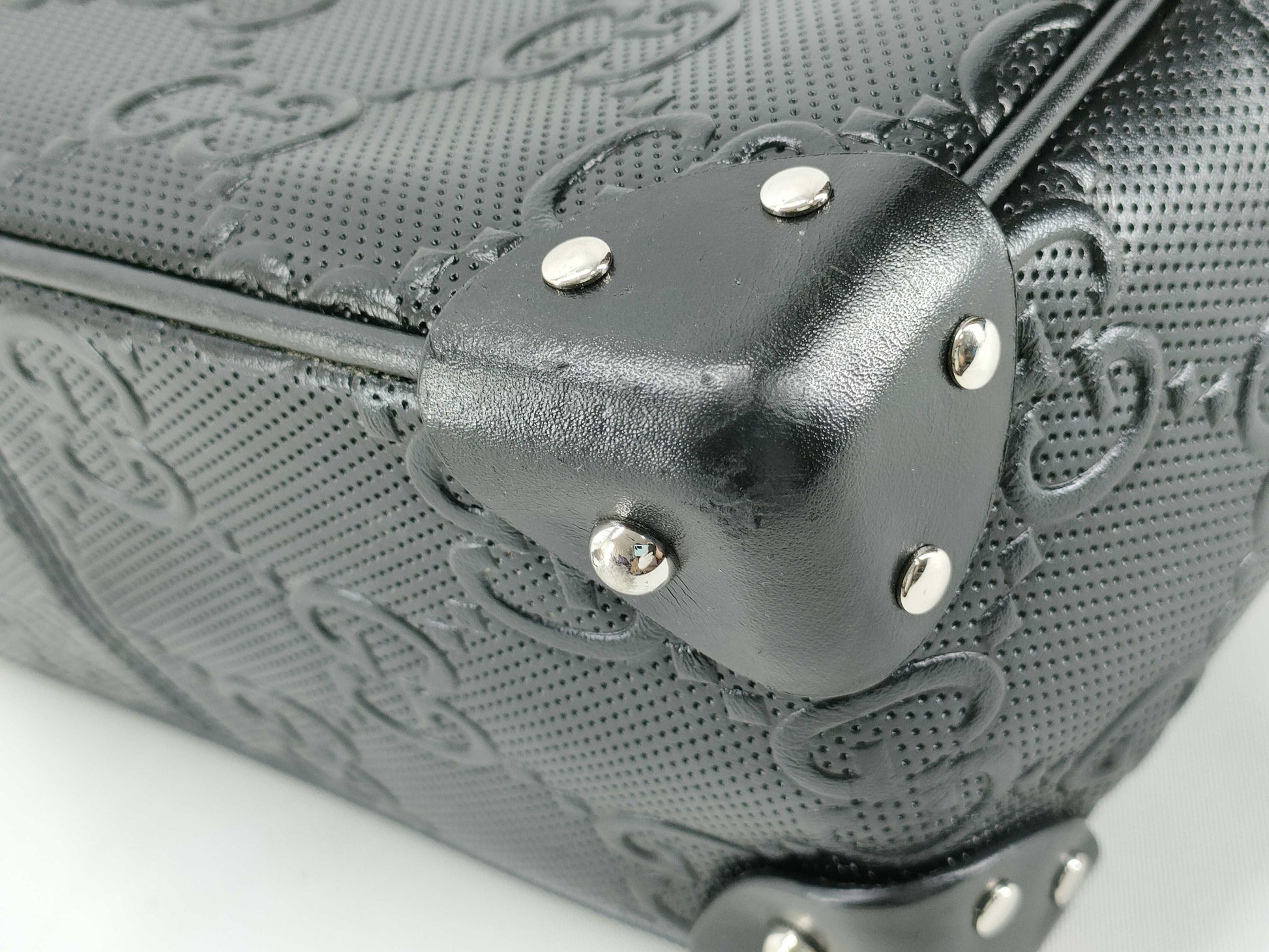 GUCCI GG Embossed Shoulder Bag 626363 Shoulder Bag