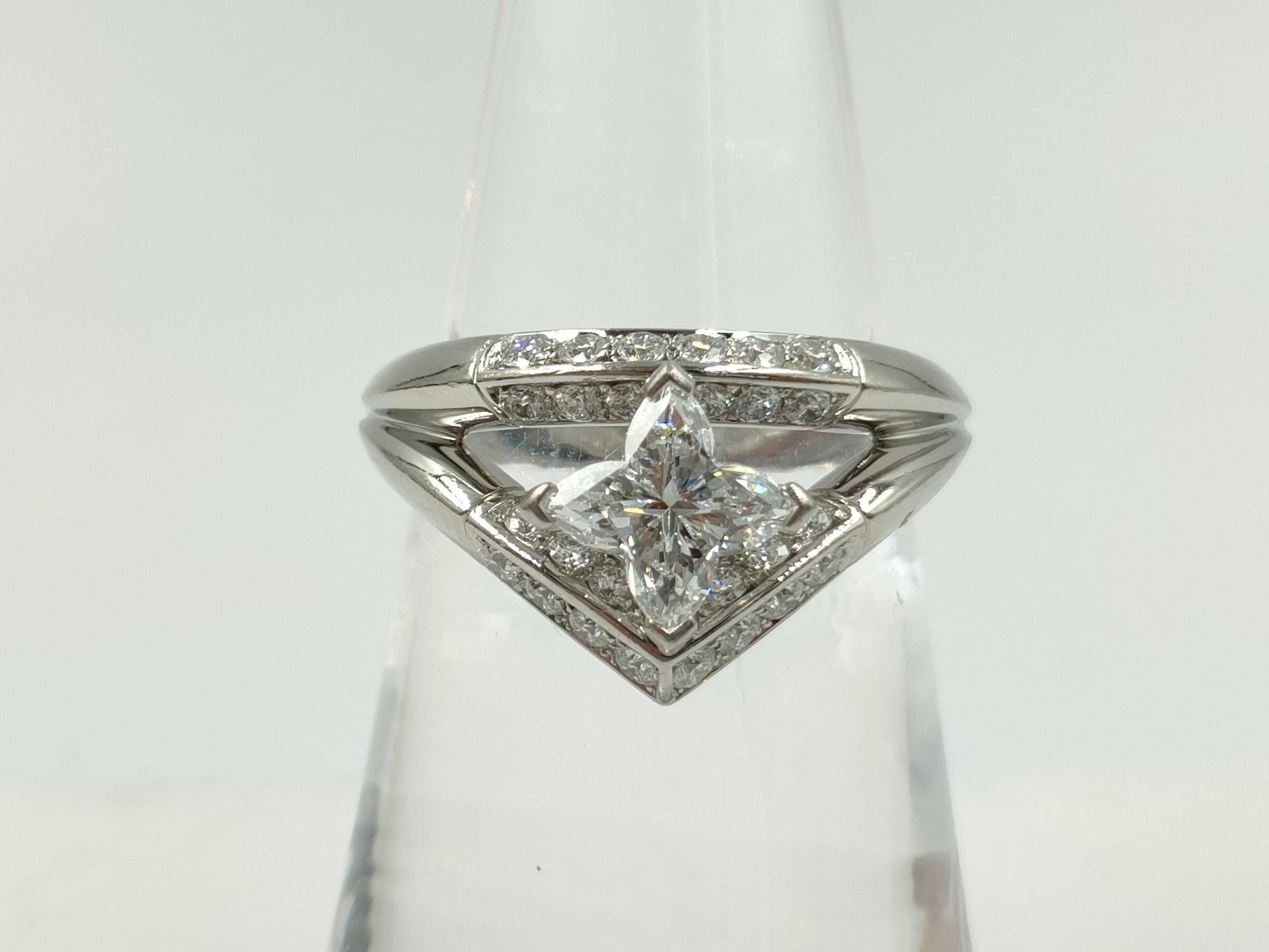 LOUIS VUITTON Double Star Star-Cut Diamond #52 Pt950 8.7g Ring 