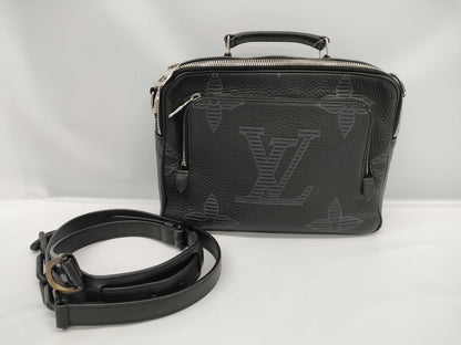 LOUIS VUITTON Monogram M57287 Flight Case Monogram Giant Handbag