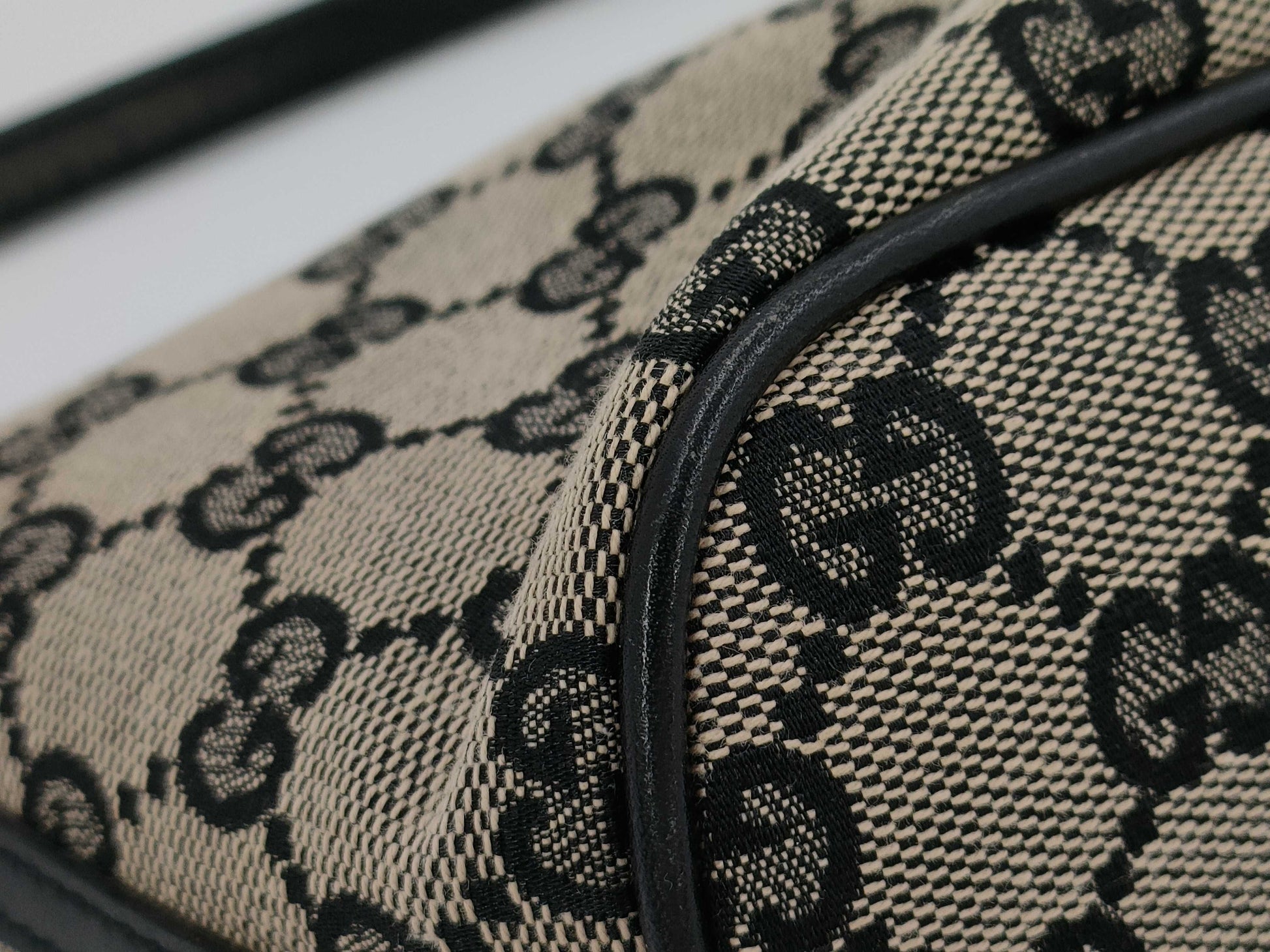 GUCCI GG Canvas 039 1103 Mini Pouch Handbag