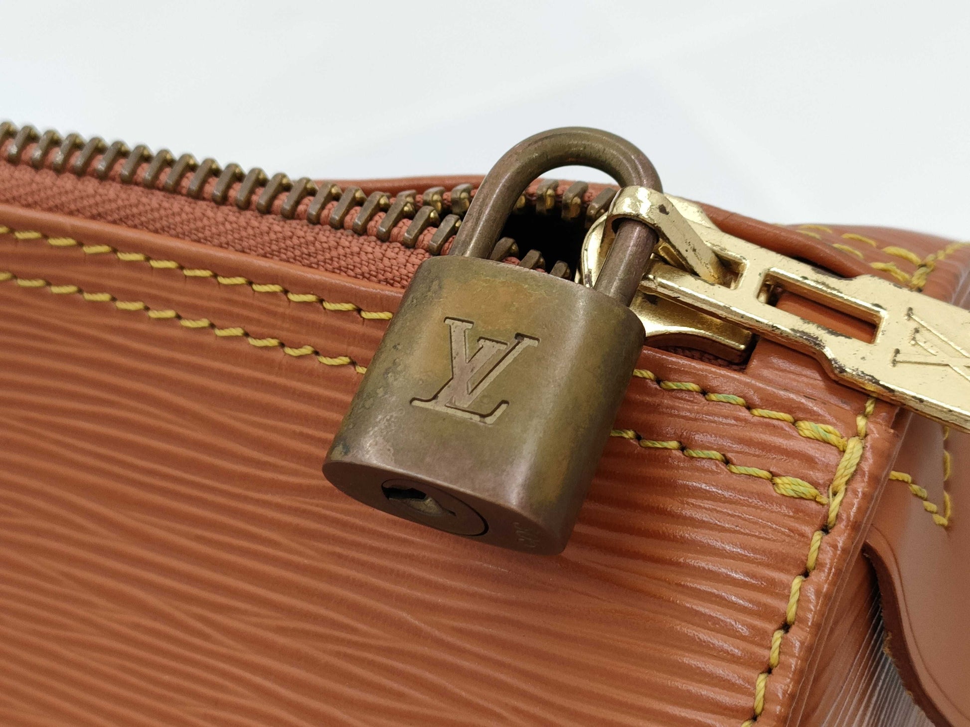 LOUIS VUITTON Epi Keepall 45 Brown Boston Bag 